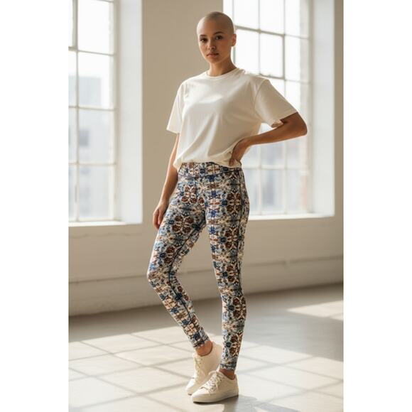 LuLaRoe Tall & Curvy Leggings TC – Blue Beige Brown - Picture 1 of 2